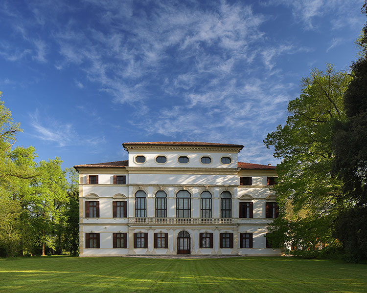 fontanelle-villa-marcello-del-majno-facciata-anteriore