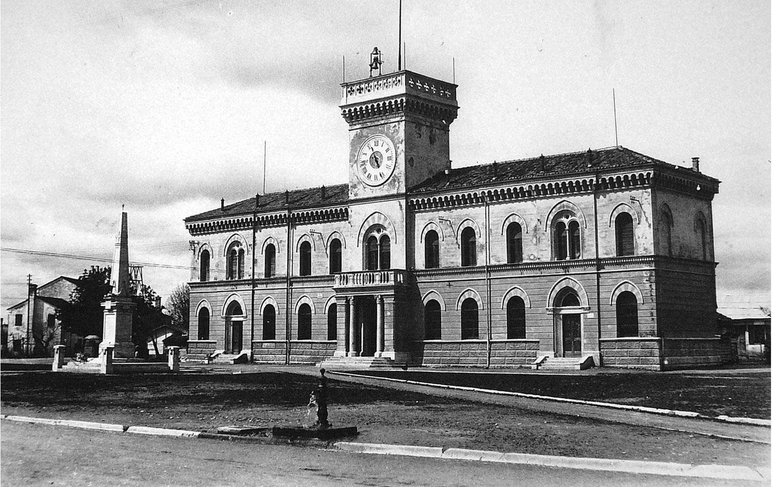 anni-trenta-torre-di-mosto-municipio-web