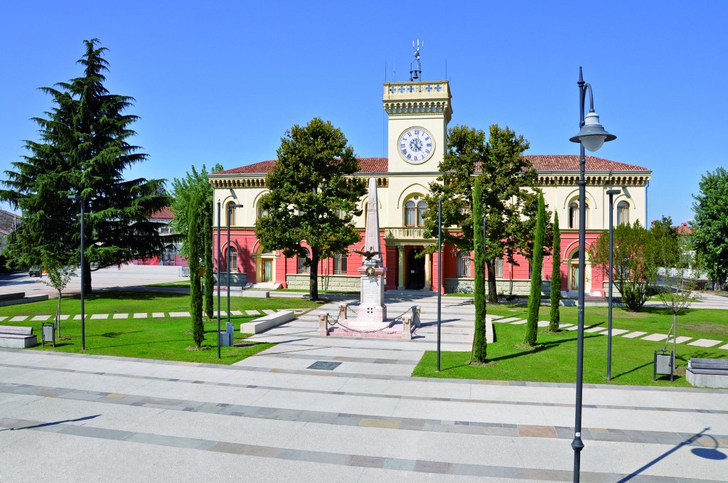 torre-di-mosto-municipio-e-monumento-ai-caduti