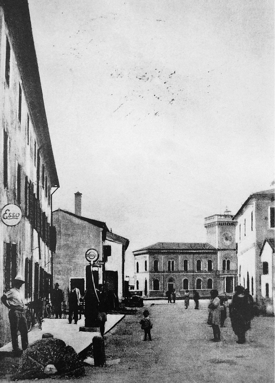 torre-di-mosto-via-del-molino-con-prima-pompa-di-benzina-web